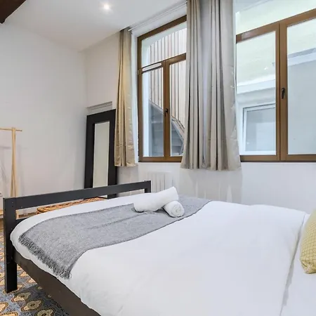 Vieux - With Character And Ideal Location ! 3pers Apartment *